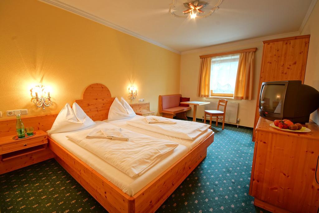 Hotel Restaurant Das Roessl Windischgarsten Habitación foto