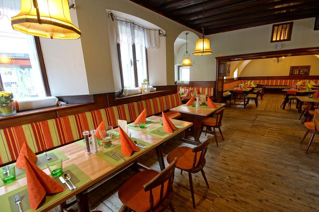 Hotel Restaurant Das Roessl Windischgarsten Exterior foto