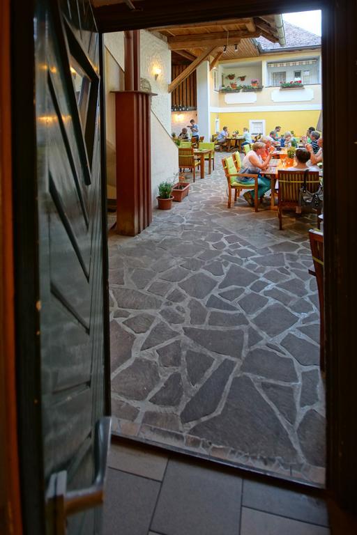 Hotel Restaurant Das Roessl Windischgarsten Exterior foto